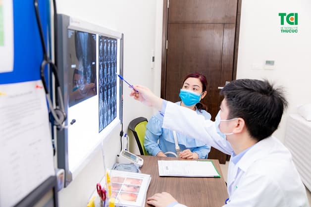 Bị viêm túi mật có thể được điều trị bằng phương pháp nội khoa hoặc ngoại khoa