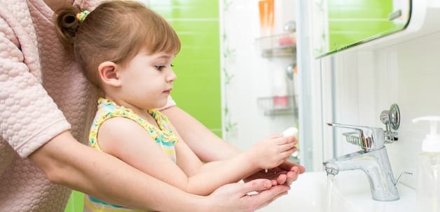 sốt siêu vi có lây không? 