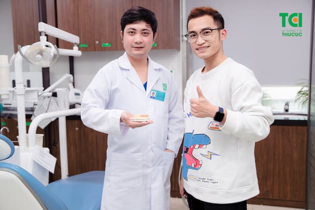 Thực hiện tẩy răng ở địa chỉ uy tín, bác sĩ có chuyên môn và kinh nghiệm, thuốc tây chất lượng thì sẽ hiệu quả hơn, an toàn hơn.