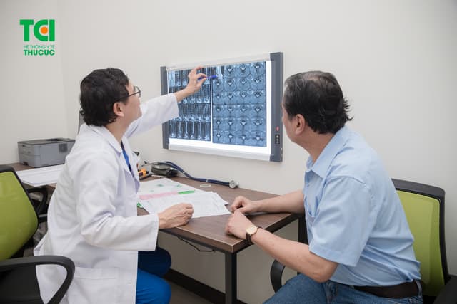 Trải nghiệm dịch vụ khám sức khỏe tại Thu Cúc TCI cùng NSND Mạnh Cường