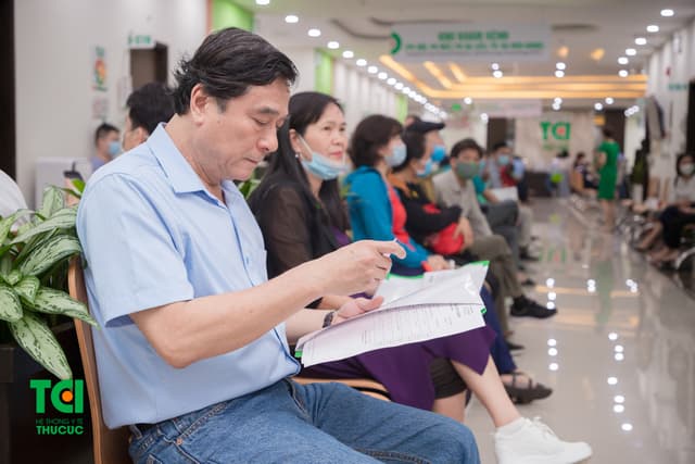 Trải nghiệm dịch vụ khám sức khỏe tại Thu Cúc TCI cùng NSND Mạnh Cường