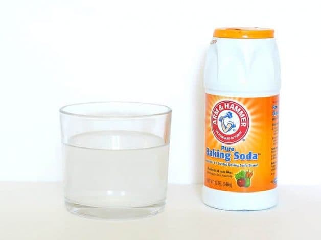 tẩy trắng răng bằng baking soda