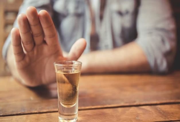 Người bị rối loạn tiền đình cần kiêng gì