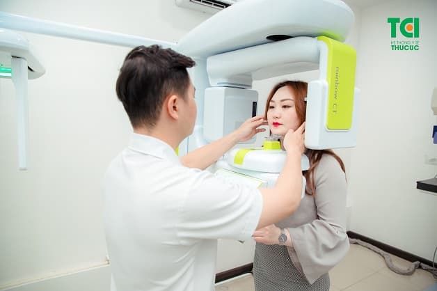 Chụp Xquang răng là một trong những bước để tiến hành phẫu thuật ghép nướu