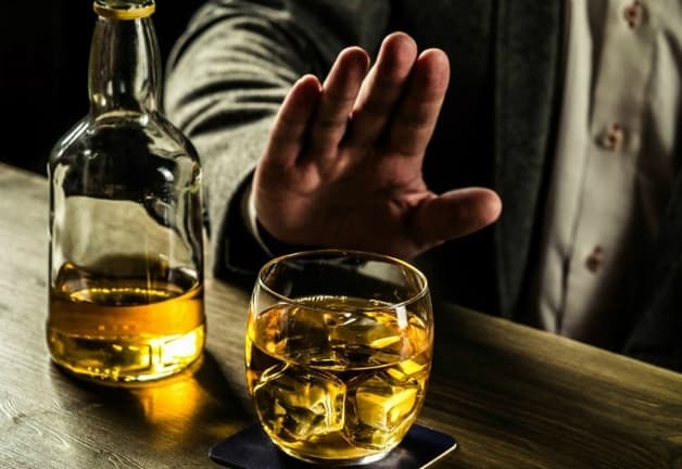 Thiếu máu não không nên ăn gì 