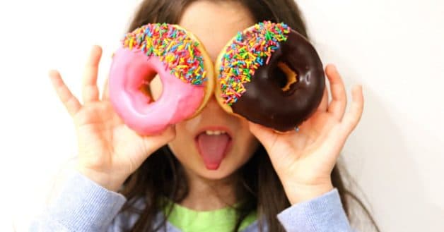 trẻ bị nổi cục ở lợi