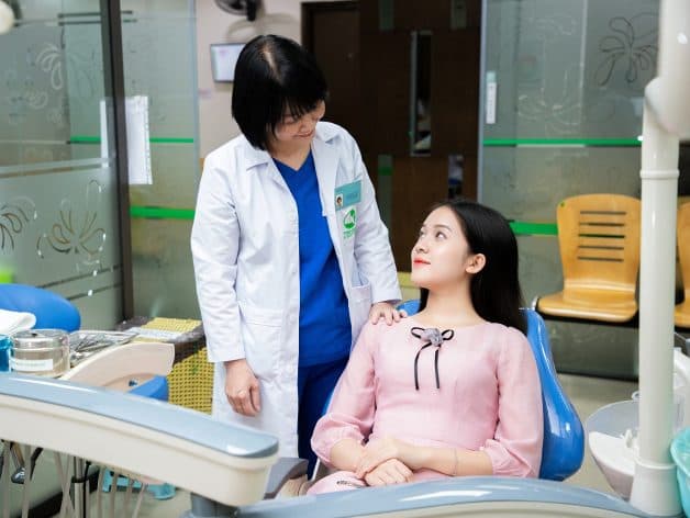 Thăm khám răng miệng định kỳ là việc cần thiết nên được thực hiện 6 tháng/lần