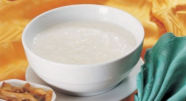 Chế độ ăn thiếu chất dinh dưỡng trong quá trình niềng răng là nguyên nhân phổ biến dẫn đến bị hóp má, gương mặt trở nên hốc hác, sụt cân