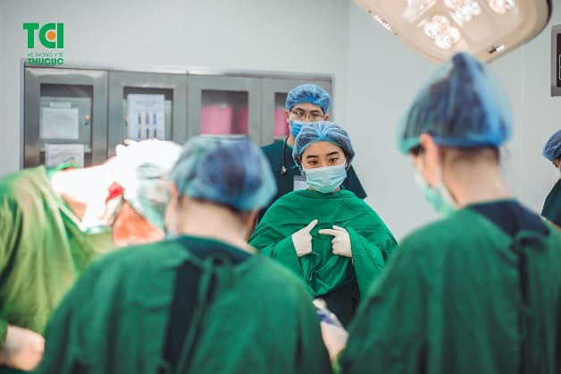 Phẫu thuật là cách điều trị thai ngoài tử cung triệt để nhất