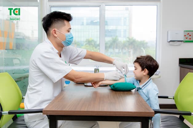 Trong một số trường hợp, bác sĩ cần thêm thông tin để chẩn đoán và đưa ra phác đồ điều trị chính xác, bác sĩ có thể sẽ yêu cầu tiến hành một vài xét nghiệm, siêu âm và chụp x – quang…