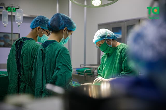 Phẫu thuật ung thư tuyến giáp tại Bệnh viện Thu Cúc