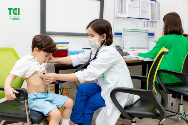 Khám sức khoẻ tổng quát cho bé 4 tuổi