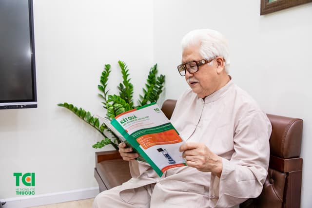 “Chủ tịch Cao Dược” NSƯT ĐỨC TRUNG  thăm khám tại Bệnh viện ĐKQT Thu Cúc