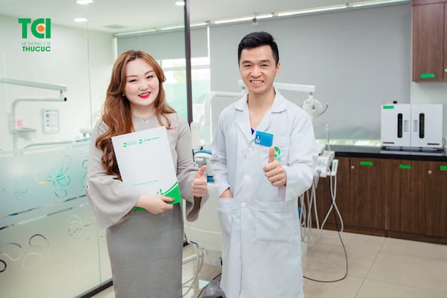 Để kiểm tra sức khoẻ răng miệng định kỳ, người lớn có thể duy trì chụp x-quang nha khoa 6 tháng – 1.5 năm/ lần.