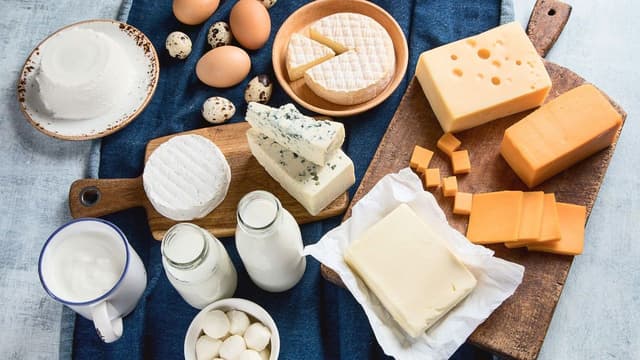 Loãng xương nên bổ sung gì để giúp xương chắc khỏe?