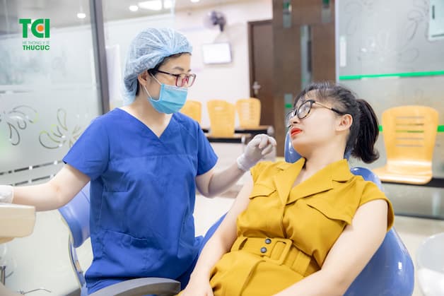 Đối với những chiếc răng khôn mọc lệch, mọc ngang, mọc sai tư thế… bị viêm tủy thì các nha sĩ vẫn khuyên rằng nhổ bỏ là cách tốt nhất.