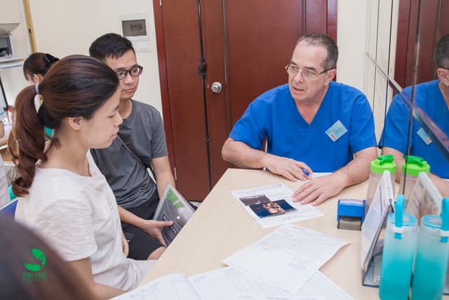 Thai nhi sinh non 8 tháng có sao không?