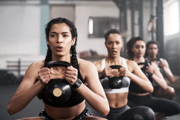 Trong vòng 24h sau khi nhổ răng, lưu ý không nên thực hiện bất cứ bài tập thể chất nào