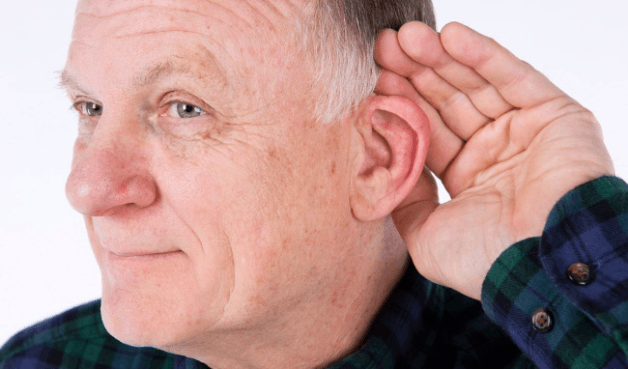 thủng màng nhĩ có bị điếc không