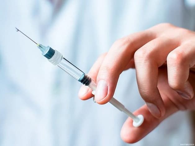 Viêm gan B lây như thế nào? Dùng chung kim tiêm có nguy cơ cao nhiễm virus viêm gan B