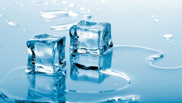 Tất cả những thực phẩm quá nóng hay quá lạnh đều không dành cho người viêm họng.