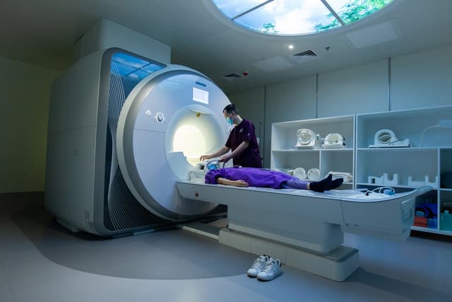 Bảng giá chụp cộng hưởng từ ở bệnh viện trung bình bao nhiêu?