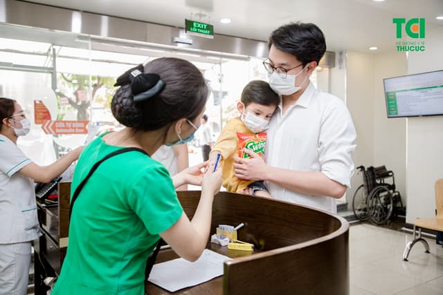 Bệnh tay chân miệng có lây không?