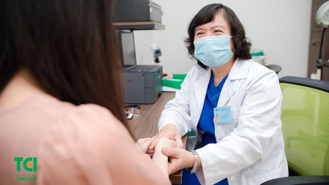 Bị tắc vòi trứng có chữa được không?