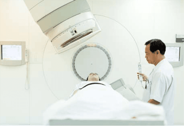 Cách điều trị bệnh ung thư vòm họng bằng hóa trị và xạ trị