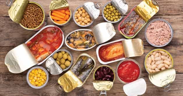 Người bị thiếu máu não gây chóng mặt nên tránh thực phẩm chế biến sẵn