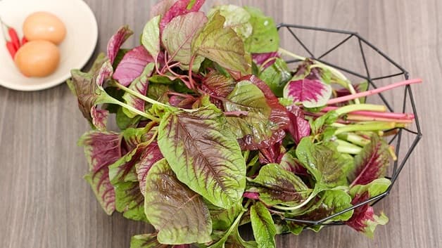 Rau đền là thực phẩm vừa thơm ngon, dễ chế biến vừa có tác dụng cải thiện chứng táo bón ở trẻ nhỏ