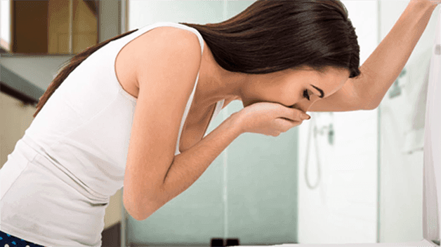 Triệu chứng bệnh mạch vành tim có thể kèm theo nôn và buồn nôn