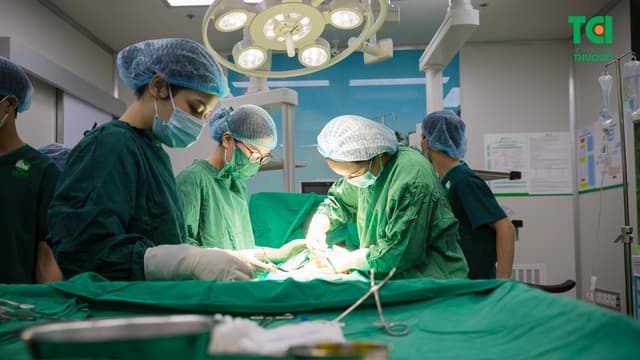 Có nên thắt ống dẫn trứng khi mổ đẻ hay không?