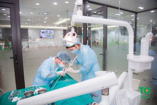 Chi tiết ưu và nhược điểm của các phương pháp trồng răng