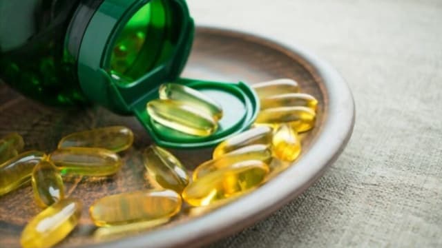 Giải đáp thắc mắc: U xơ tử cung không nên uống vitamin gì?