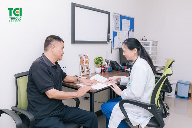 Người trên 40 tuổi nên nội soi đại tràng hàng năm