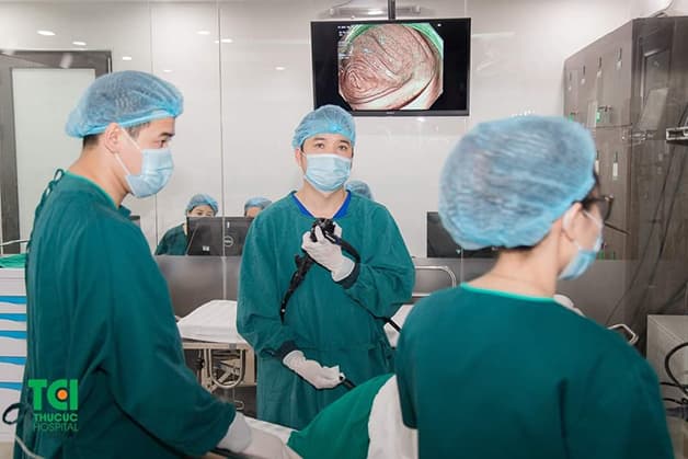 Quá trình phẫu thuật cắt buồng trứng