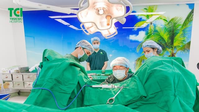 Phẫu thuật tử cung có vách ngăn và những điều cần biết