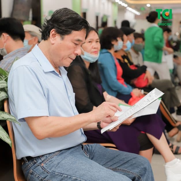 Nếu bệnh nhân bị tiểu đường không được kiểm soát tốt thì khi phẫu thuật cấy ghép implant sẽ khiến cho vết thương khó lành và dễ bị nhiễm trùng