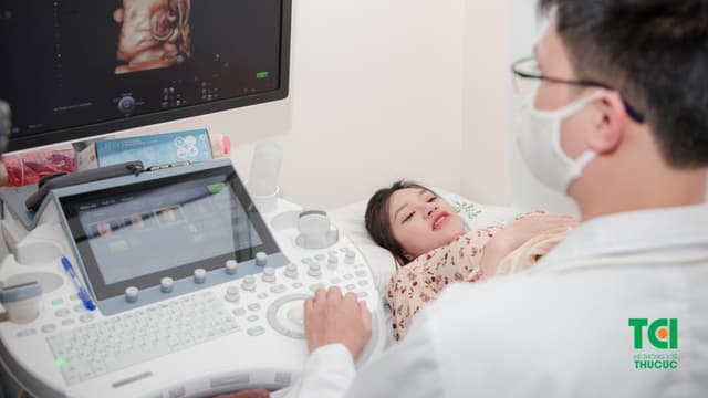 Siêu âm màu 4D cần được thực hiện vào tháng thứ mấy?