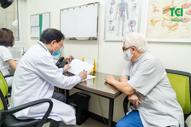 Khi thấy các dấu hiệu bất thường, cần thăm khám ngay để được chẩn đoán xác định hoặc loại trừ bệnh tim.