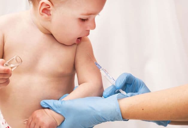 Tiêm phòng là một biện pháp an toàn, hiệu quả, giúp phòng ngừa bệnh tiêu chảy do rotavirus gây ra.
