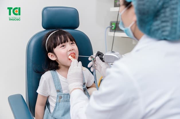 Các bác sĩ công tác tại Chuyên khoa Tai-Mũi-Họng của Thu Cúc TCI không chỉ sở hữu chuyên môn cao mà còn vô cùng tận tâm, chu đáo