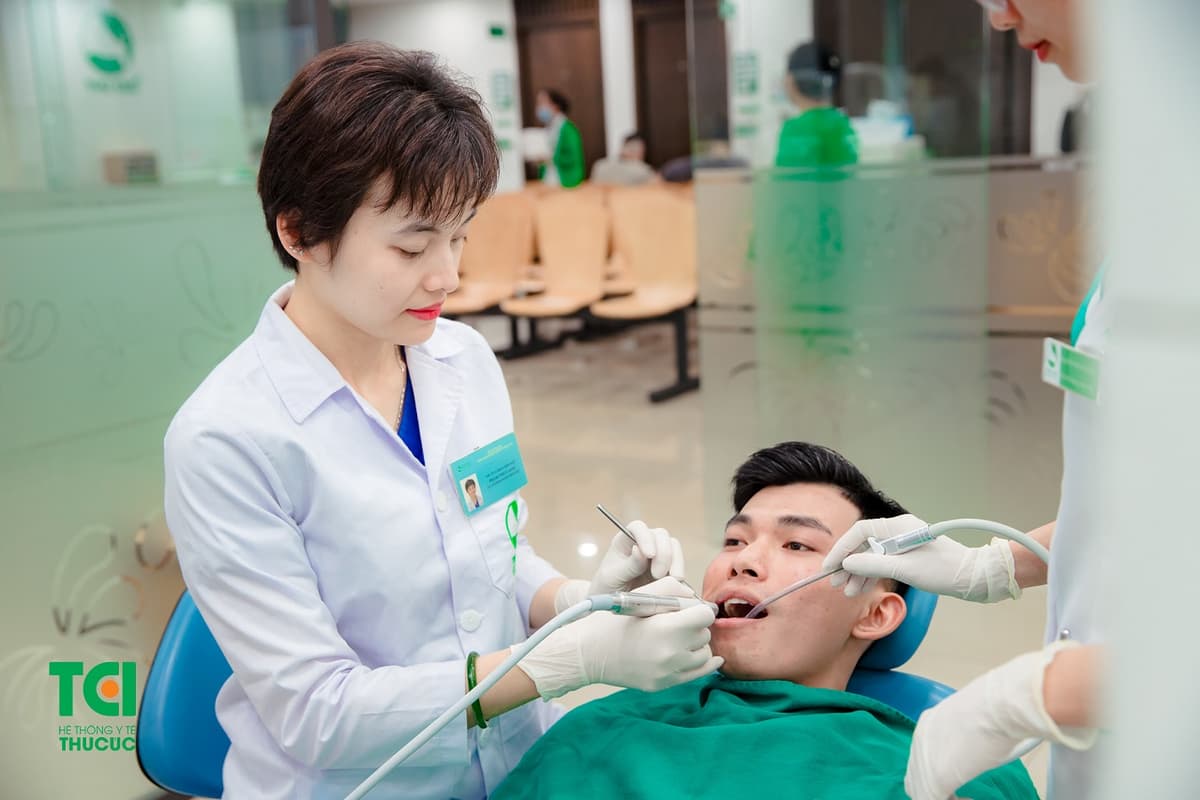 Làm sao để nhổ răng an toàn?