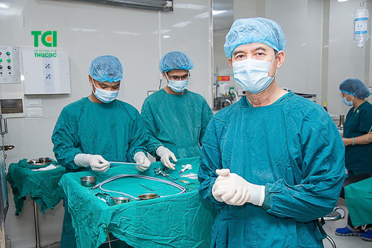 Phẫu thuật sỏi thận bằng phương pháp truyền thống