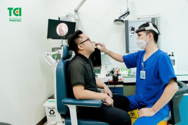 Bác sĩ sẽ tùy vào tình trạng bệnh để lựa chọn phương pháp điều trị phù hợp cho bệnh nhân