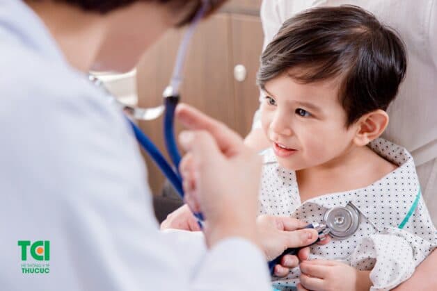 Nếu chủ quan không điều trị sớm hoặc không điều trị viêm họng đúng cách thì có thể gây ra nhiều biến chứng nguy hiểm