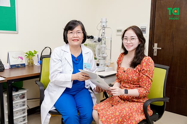 bị lẹo ở mắt