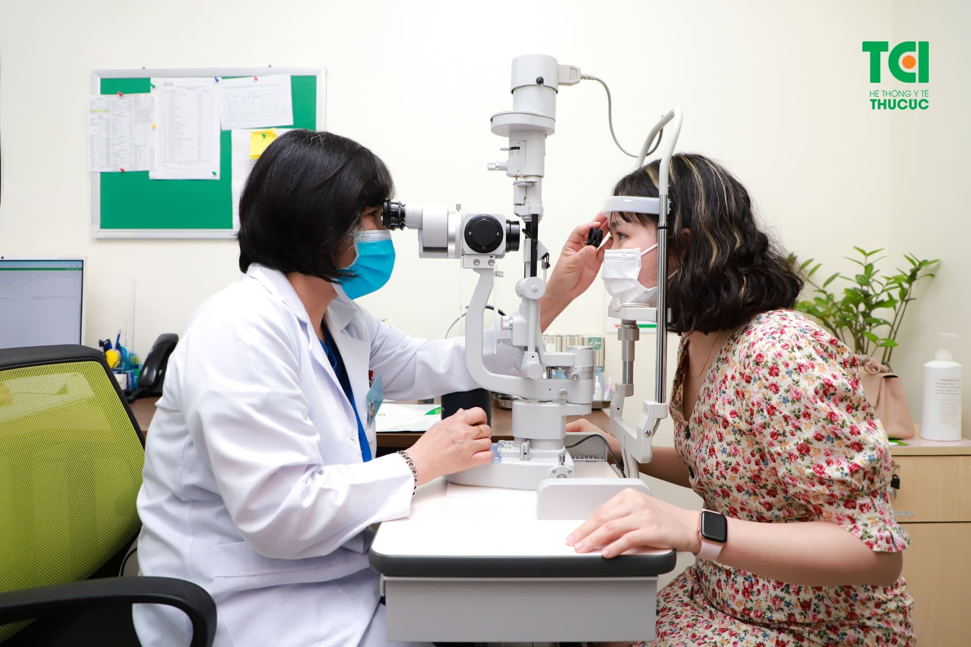 chẩn đoán phát hiện u mi mắt