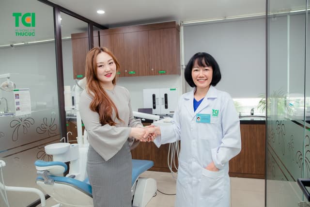 Tìm hiểu các phương pháp niềng răng không cố định